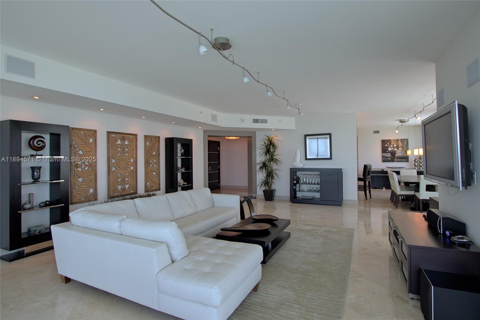 3535 S OCEAN DR #2102, Hollywood FL 33019