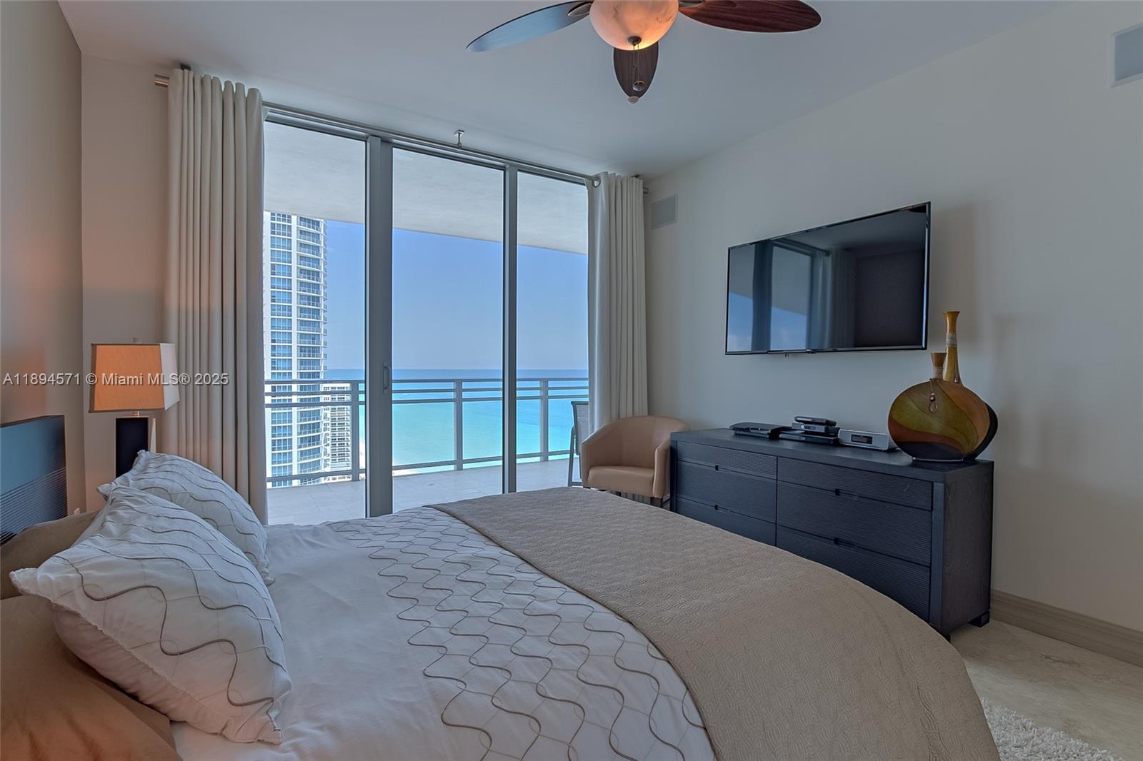3535 S OCEAN DR #2102, Hollywood FL 33019