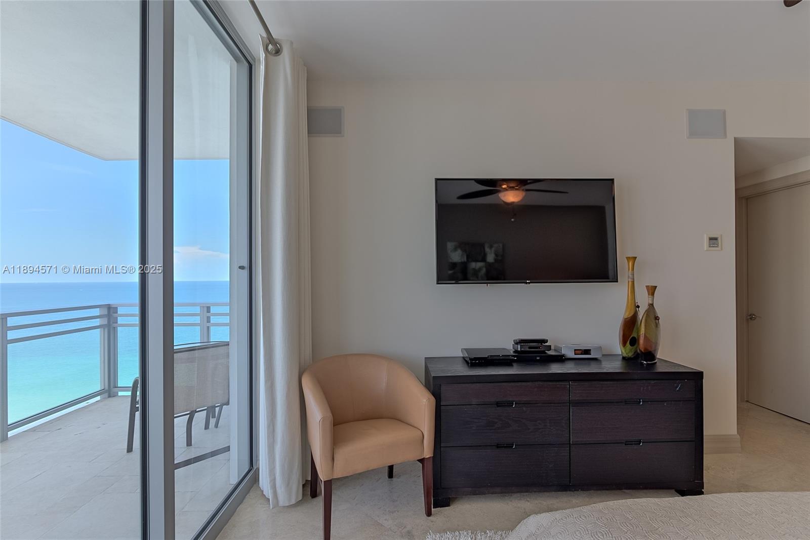 3535 S OCEAN DR #2102, Hollywood FL 33019