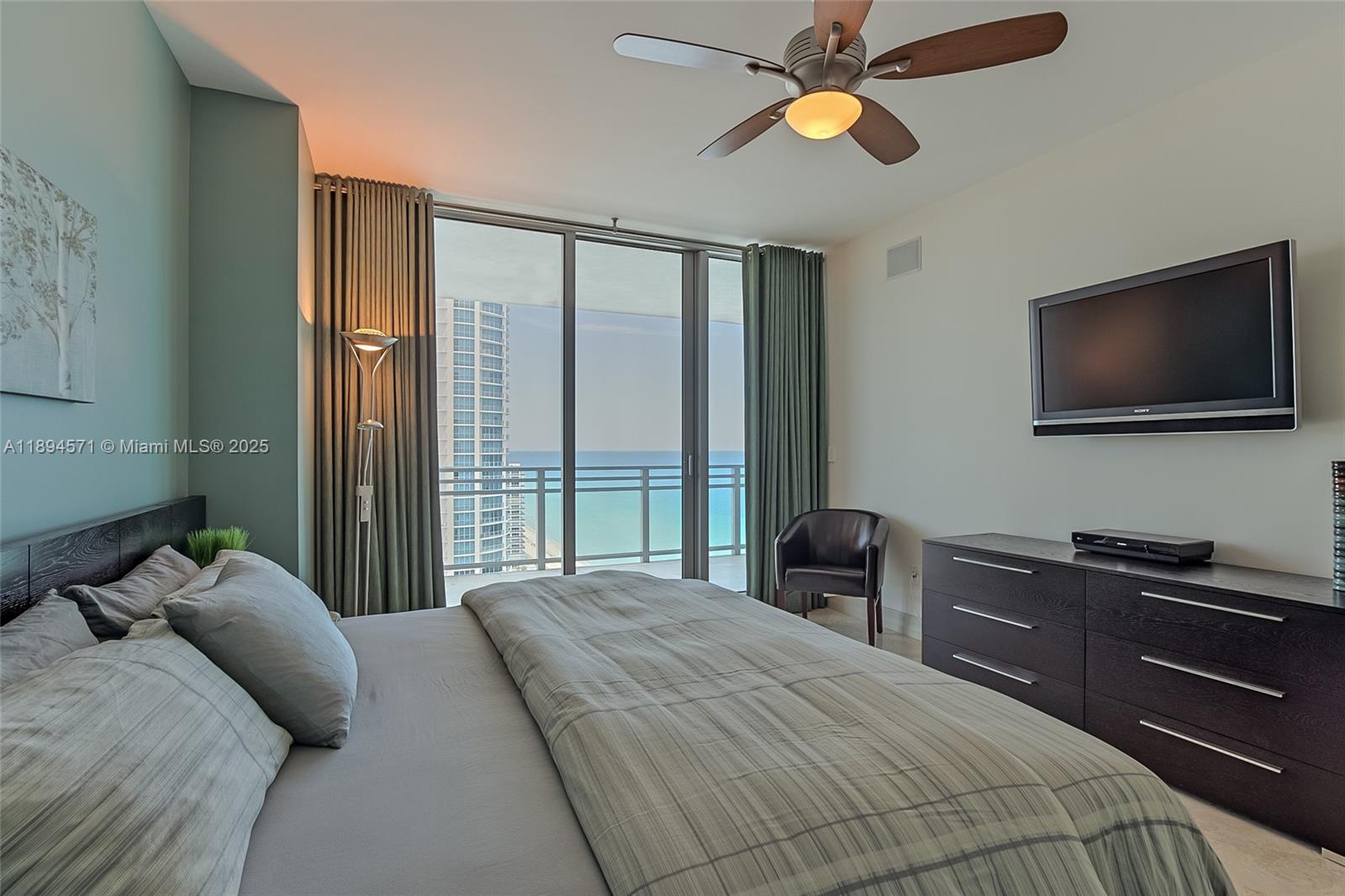 3535 S OCEAN DR #2102, Hollywood FL 33019