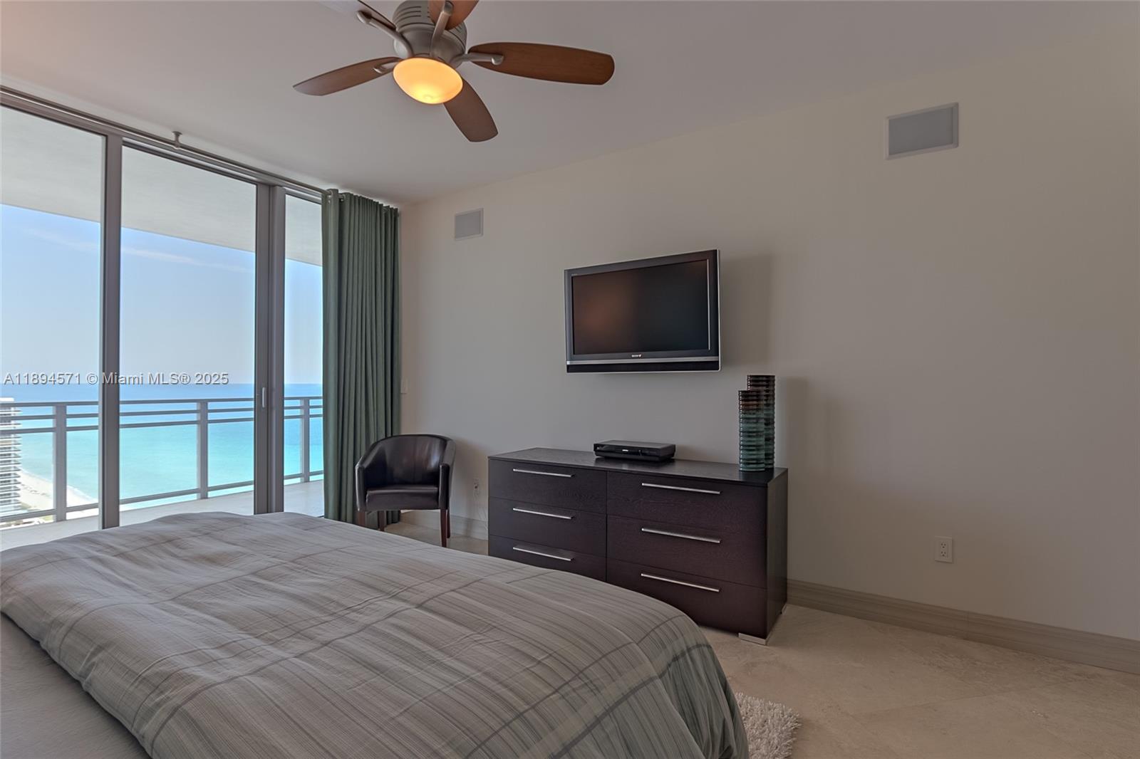 3535 S OCEAN DR #2102, Hollywood FL 33019