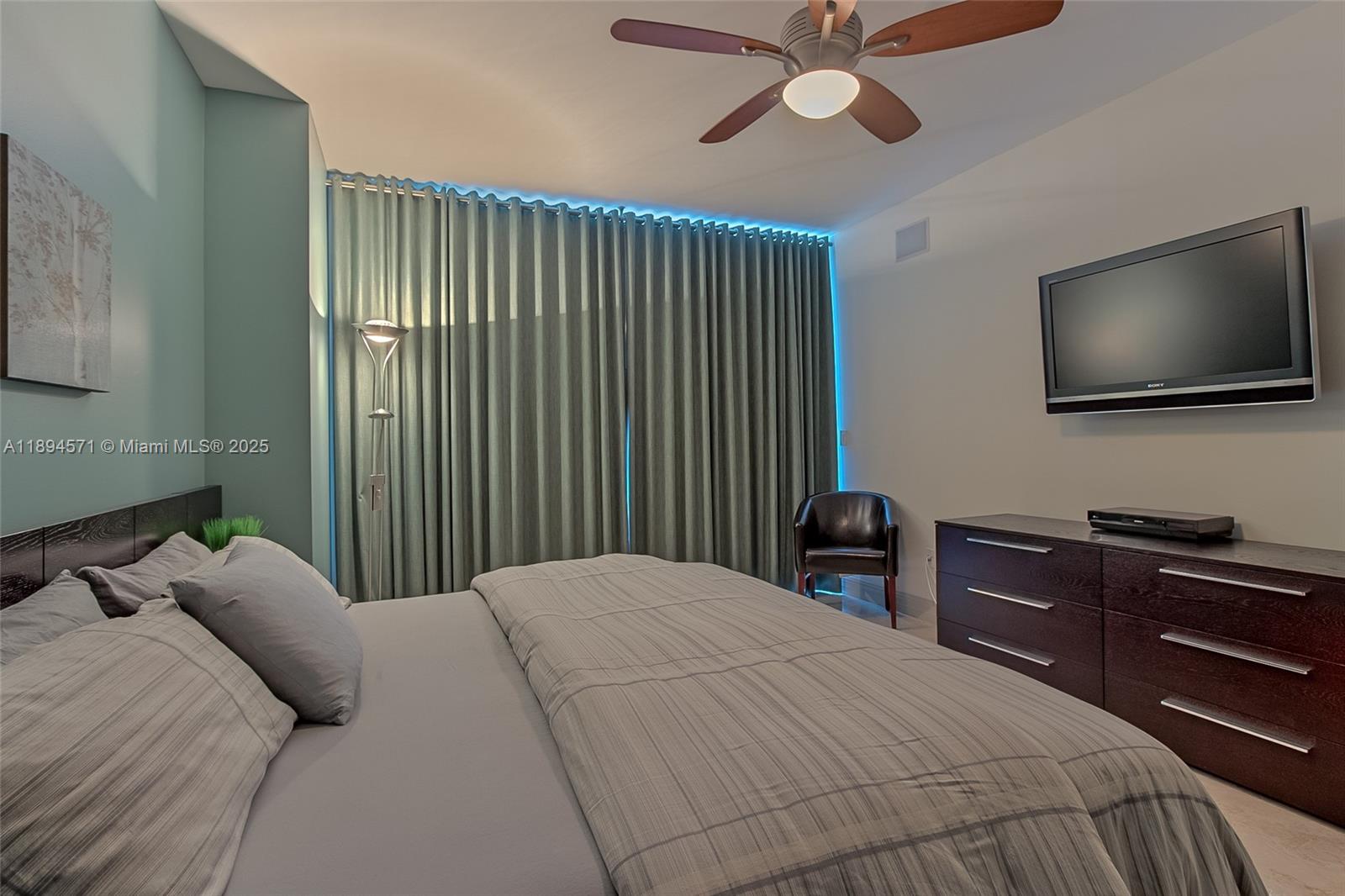 3535 S OCEAN DR #2102, Hollywood FL 33019