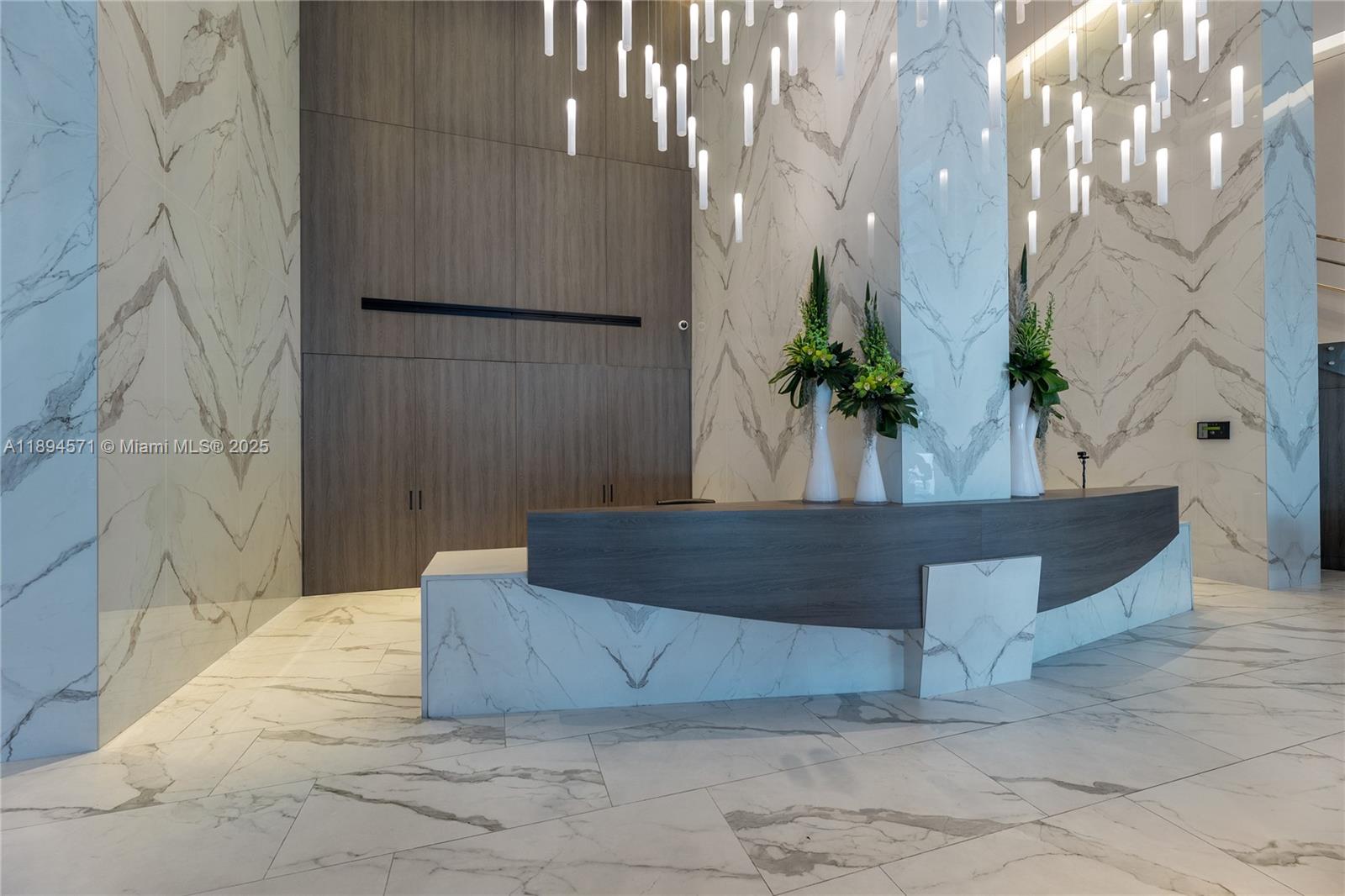 3535 S OCEAN DR #2102, Hollywood FL 33019