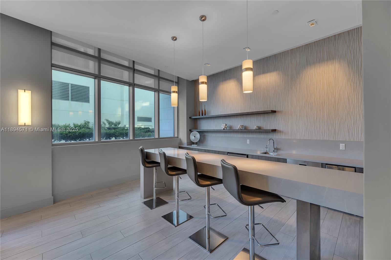 3535 S OCEAN DR #2102, Hollywood FL 33019