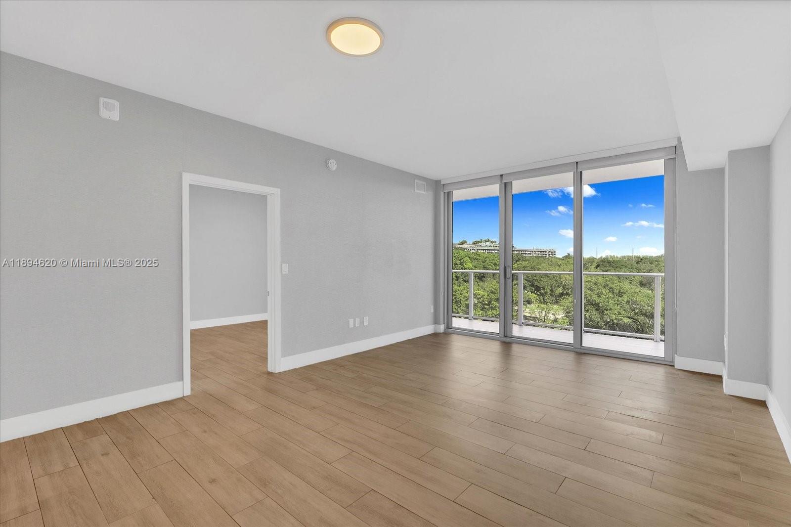 16385 Biscayne Blvd #404, North Miami Beach FL 33160