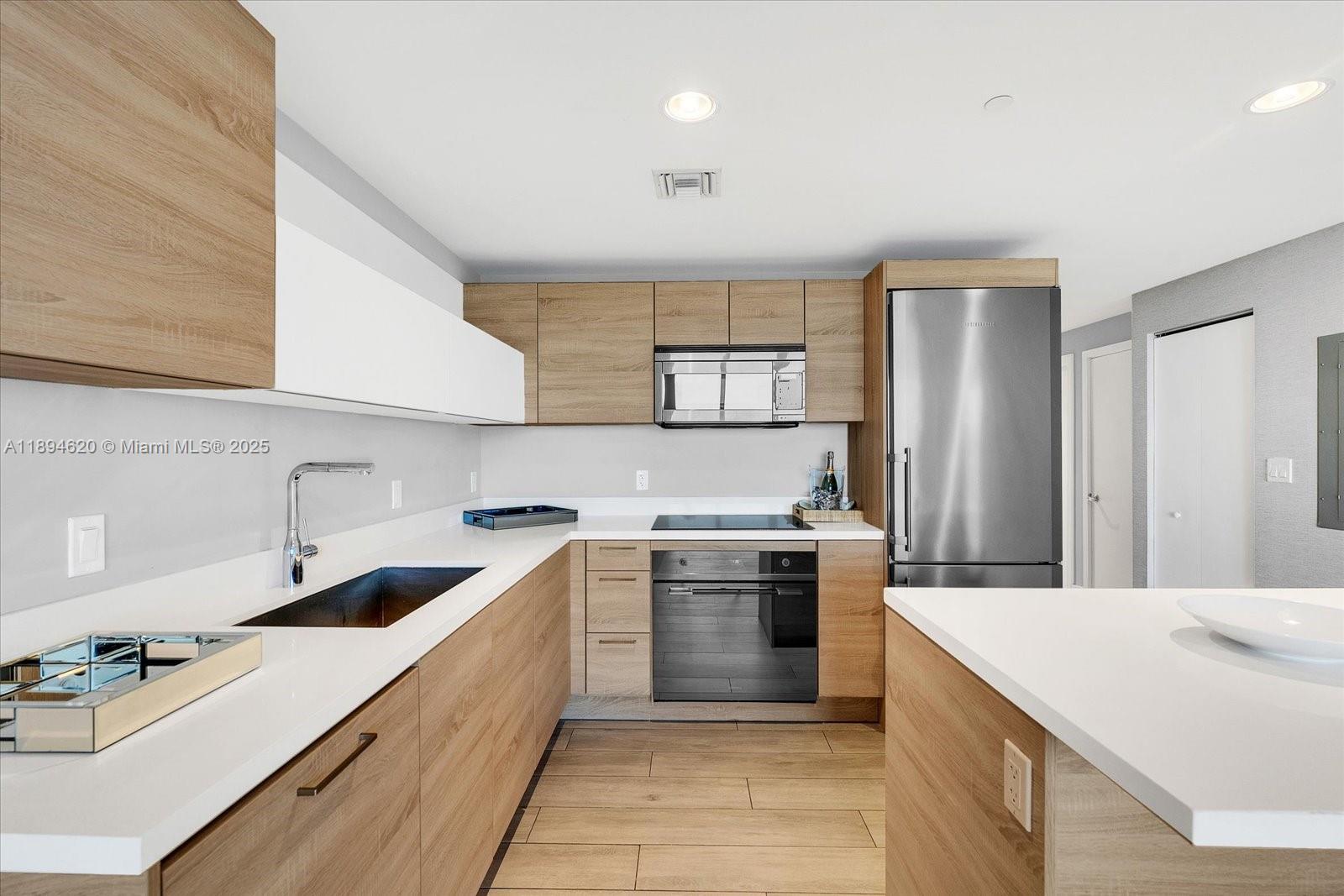 16385 Biscayne Blvd #404, North Miami Beach FL 33160