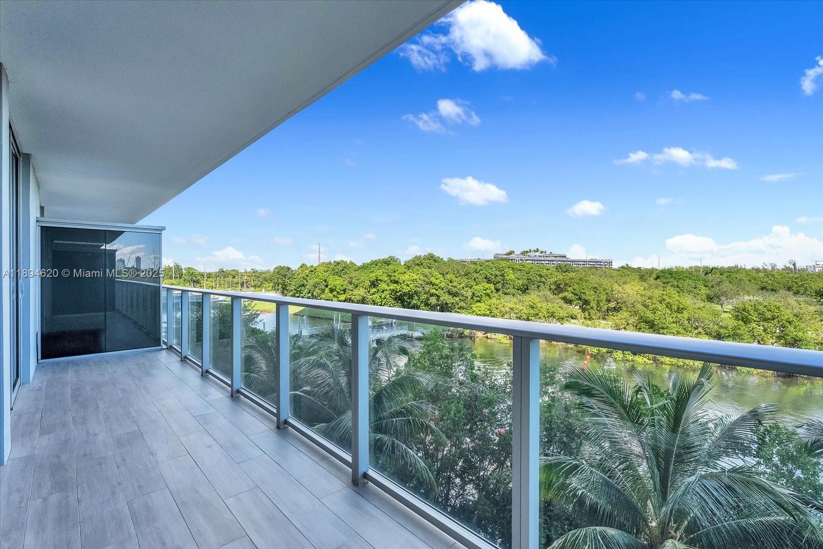 16385 Biscayne Blvd #404, North Miami Beach FL 33160