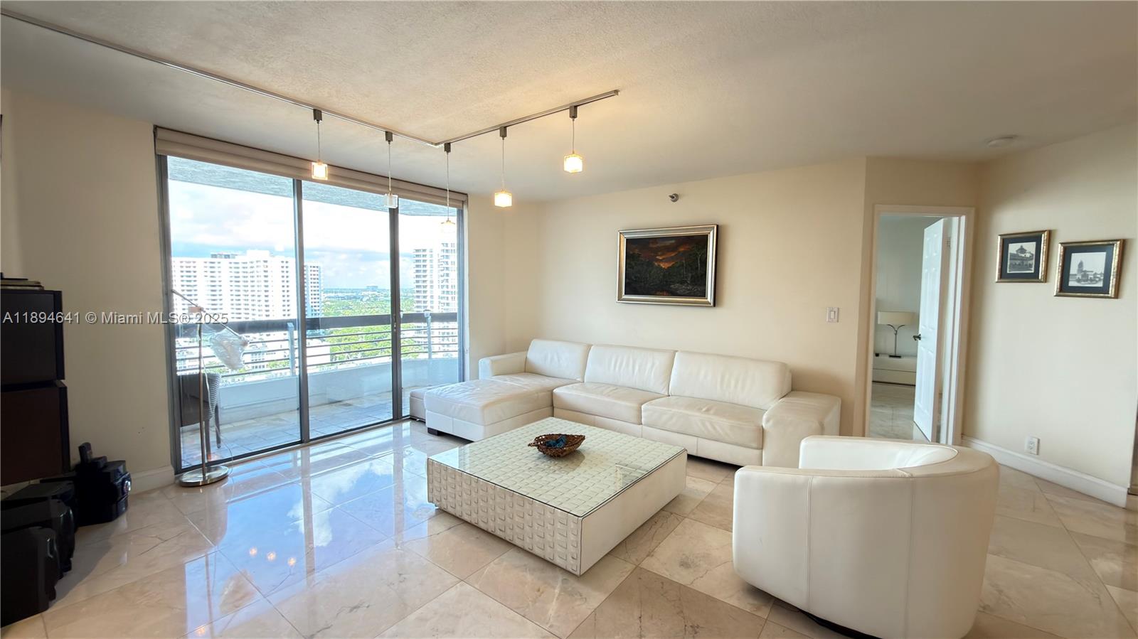 3530 W Mystic Pointe Dr #1602, Aventura FL 33180