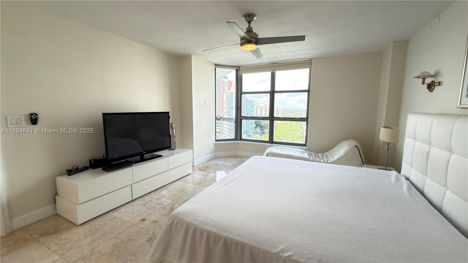 3530 W Mystic Pointe Dr #1602, Aventura FL 33180