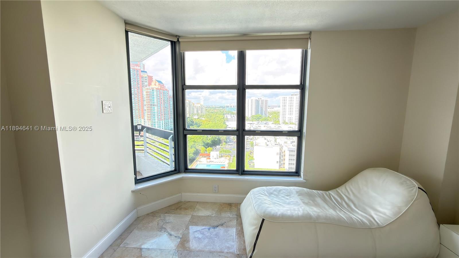 3530 W Mystic Pointe Dr #1602, Aventura FL 33180