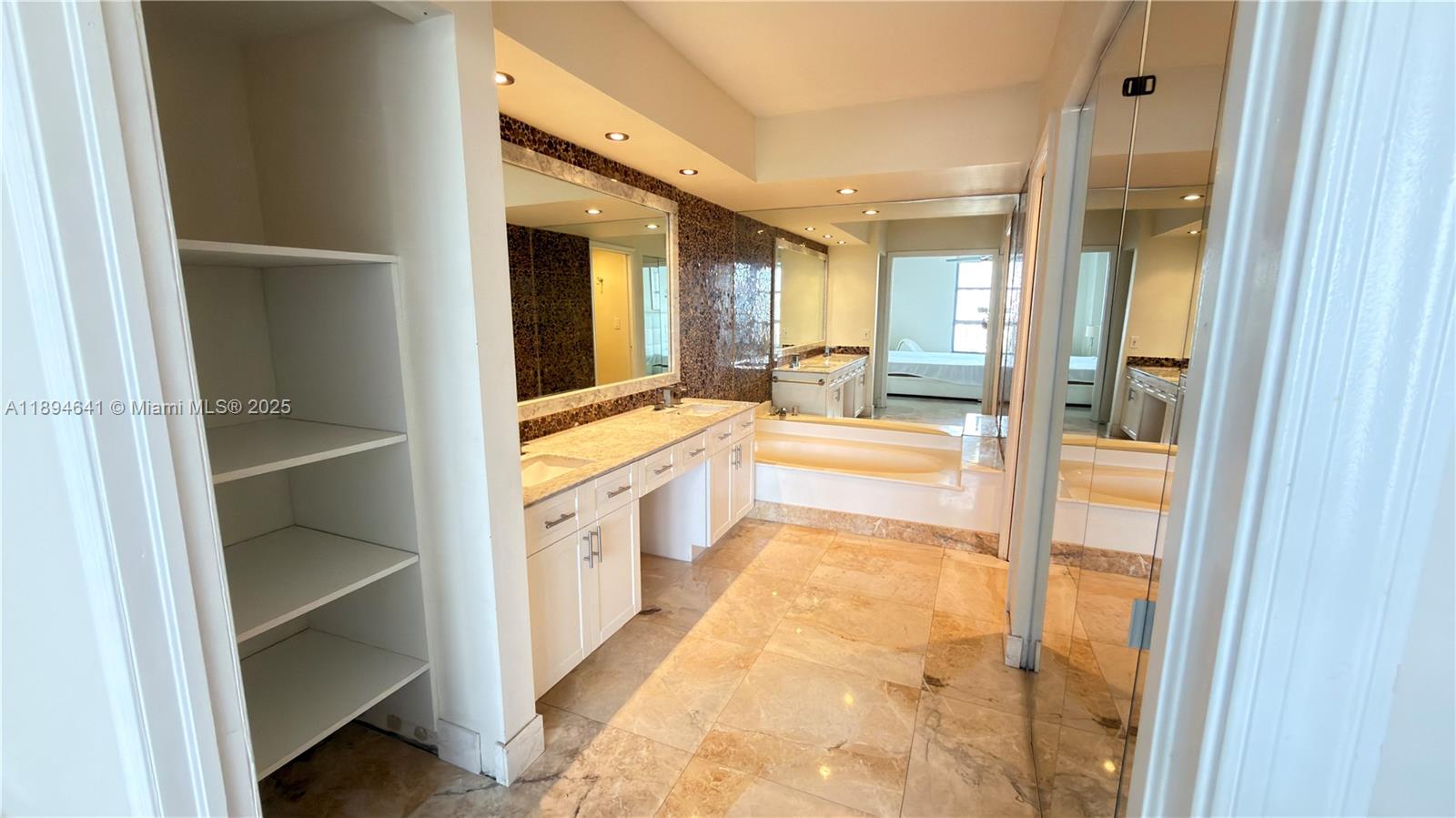 3530 W Mystic Pointe Dr #1602, Aventura FL 33180