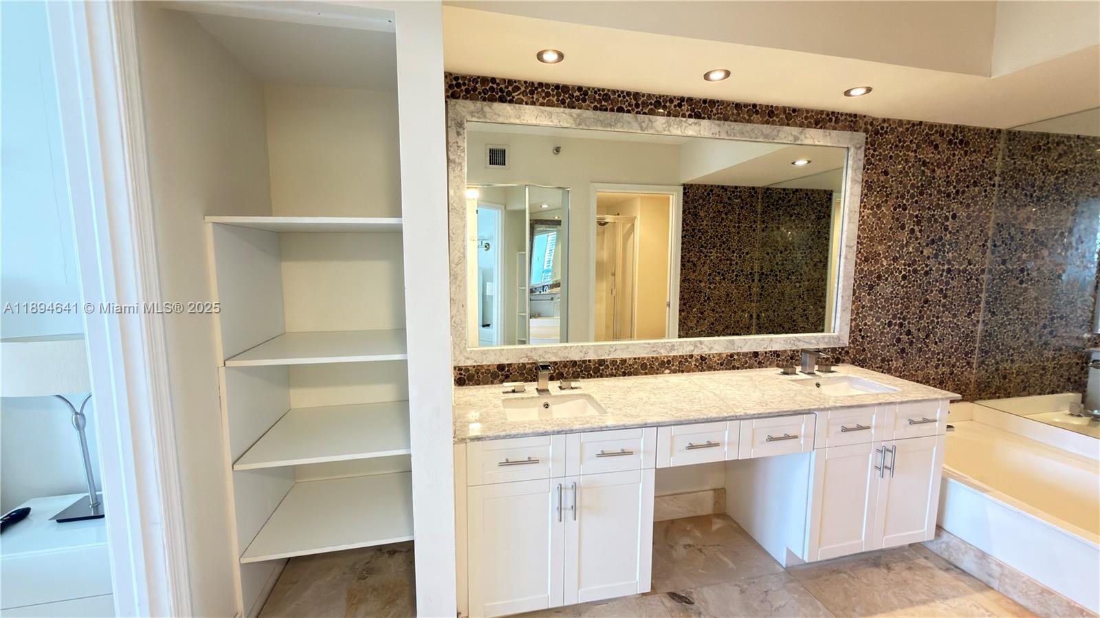 3530 W Mystic Pointe Dr #1602, Aventura FL 33180
