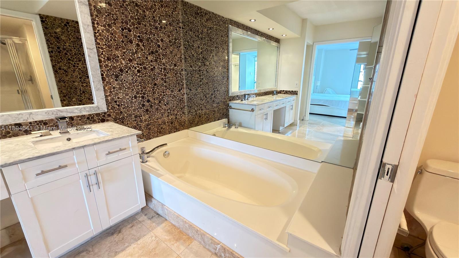 3530 W Mystic Pointe Dr #1602, Aventura FL 33180