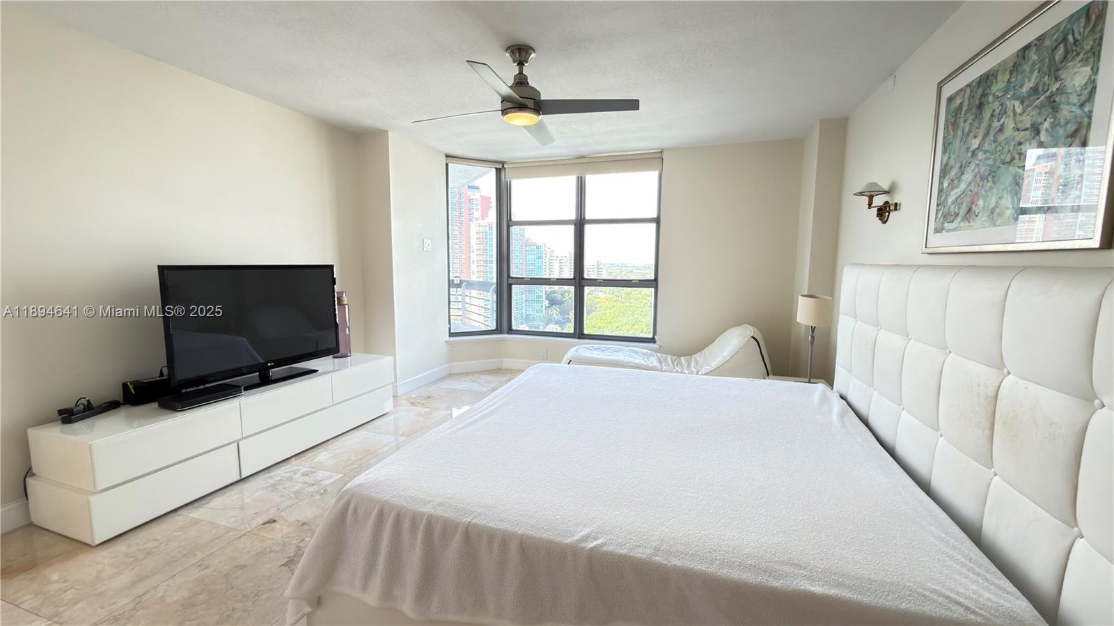 3530 W Mystic Pointe Dr #1602, Aventura FL 33180
