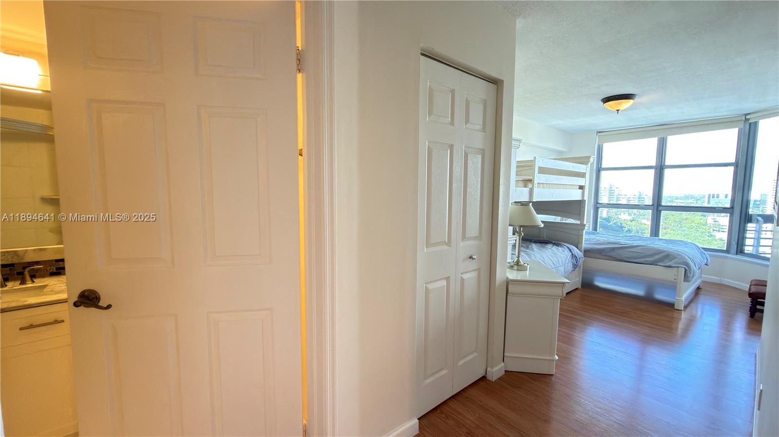 3530 W Mystic Pointe Dr #1602, Aventura FL 33180