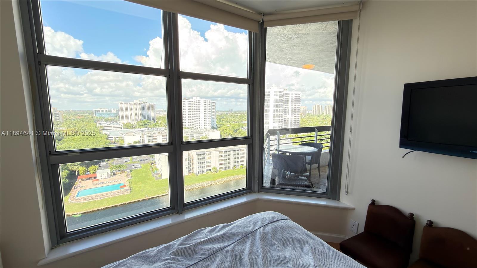 3530 W Mystic Pointe Dr #1602, Aventura FL 33180