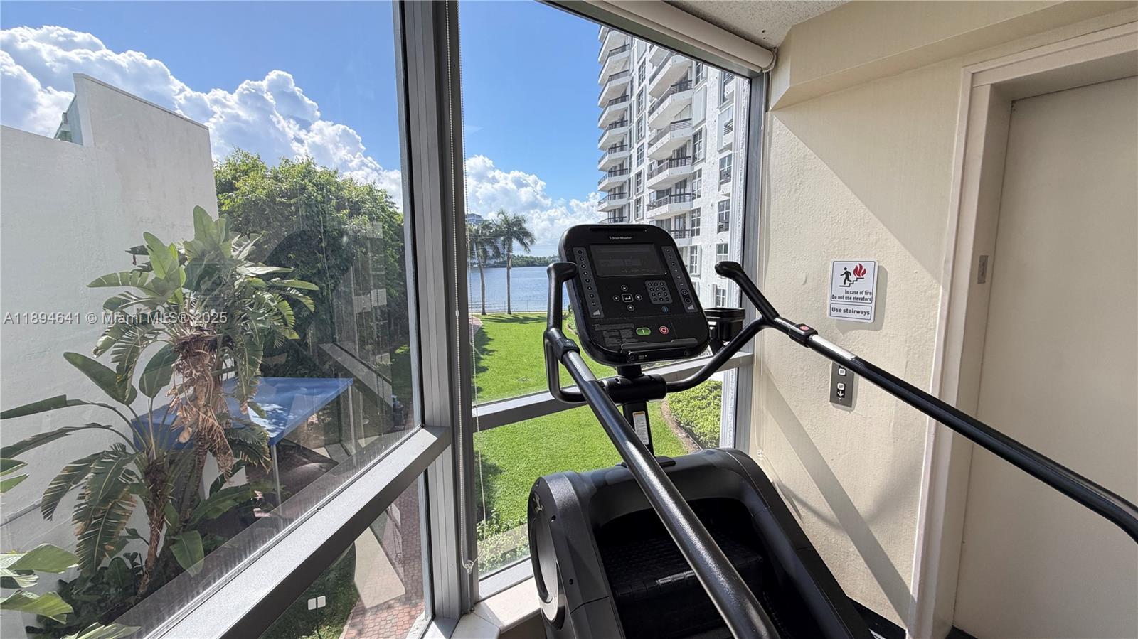 3530 W Mystic Pointe Dr #1602, Aventura FL 33180