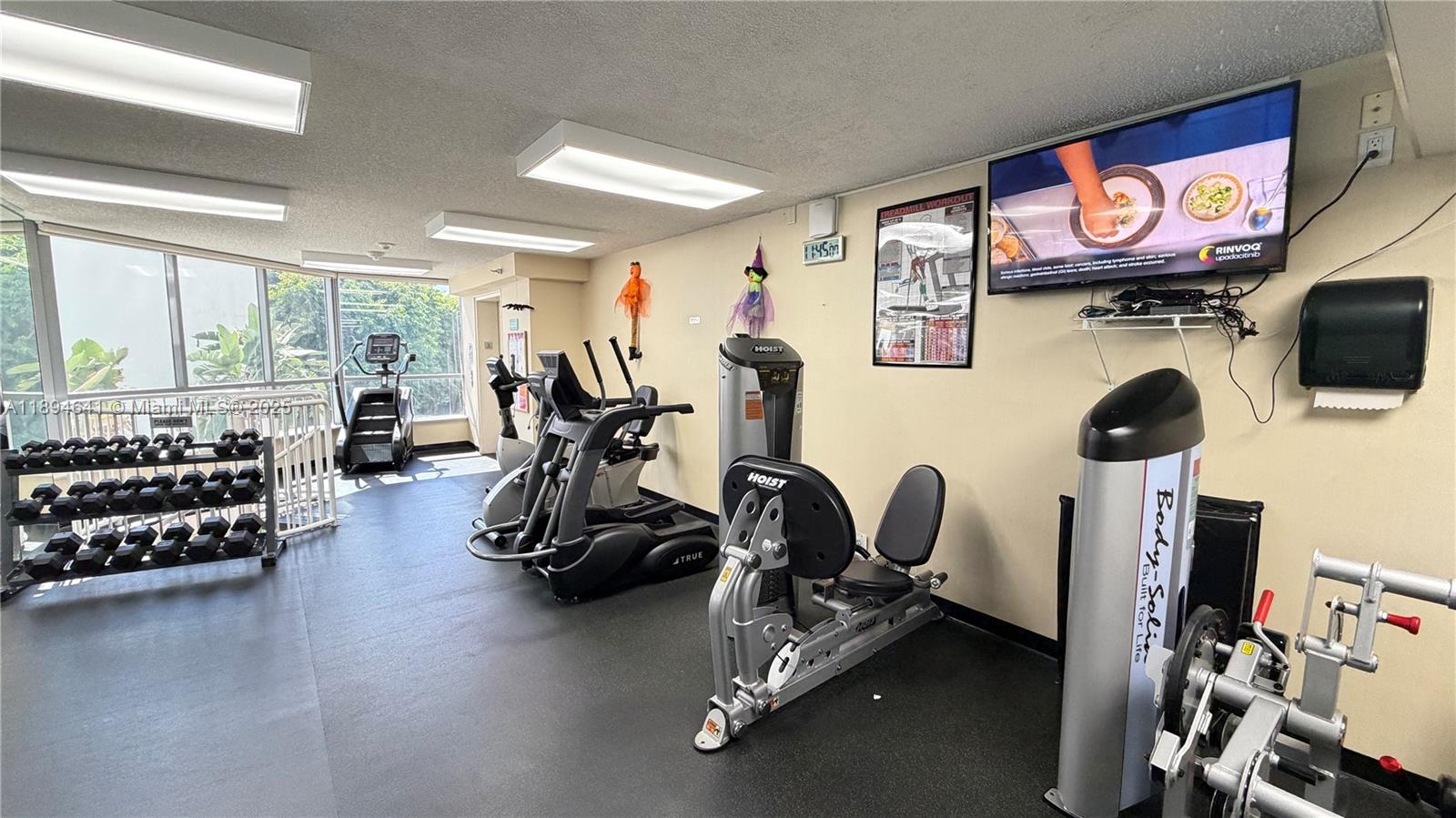 3530 W Mystic Pointe Dr #1602, Aventura FL 33180