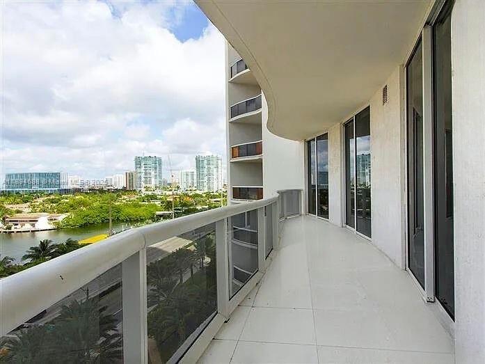 15901 Collins Ave #705, Sunny Isles Beach FL 33160