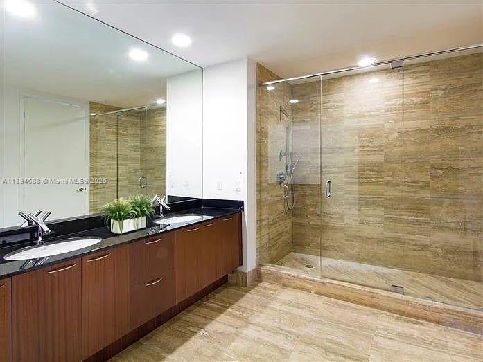 15901 Collins Ave #705, Sunny Isles Beach FL 33160
