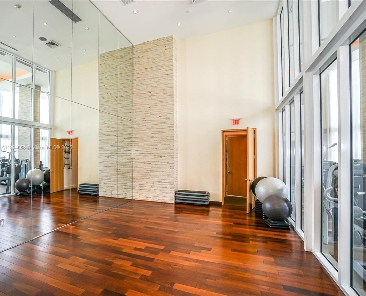 15901 Collins Ave #705, Sunny Isles Beach FL 33160