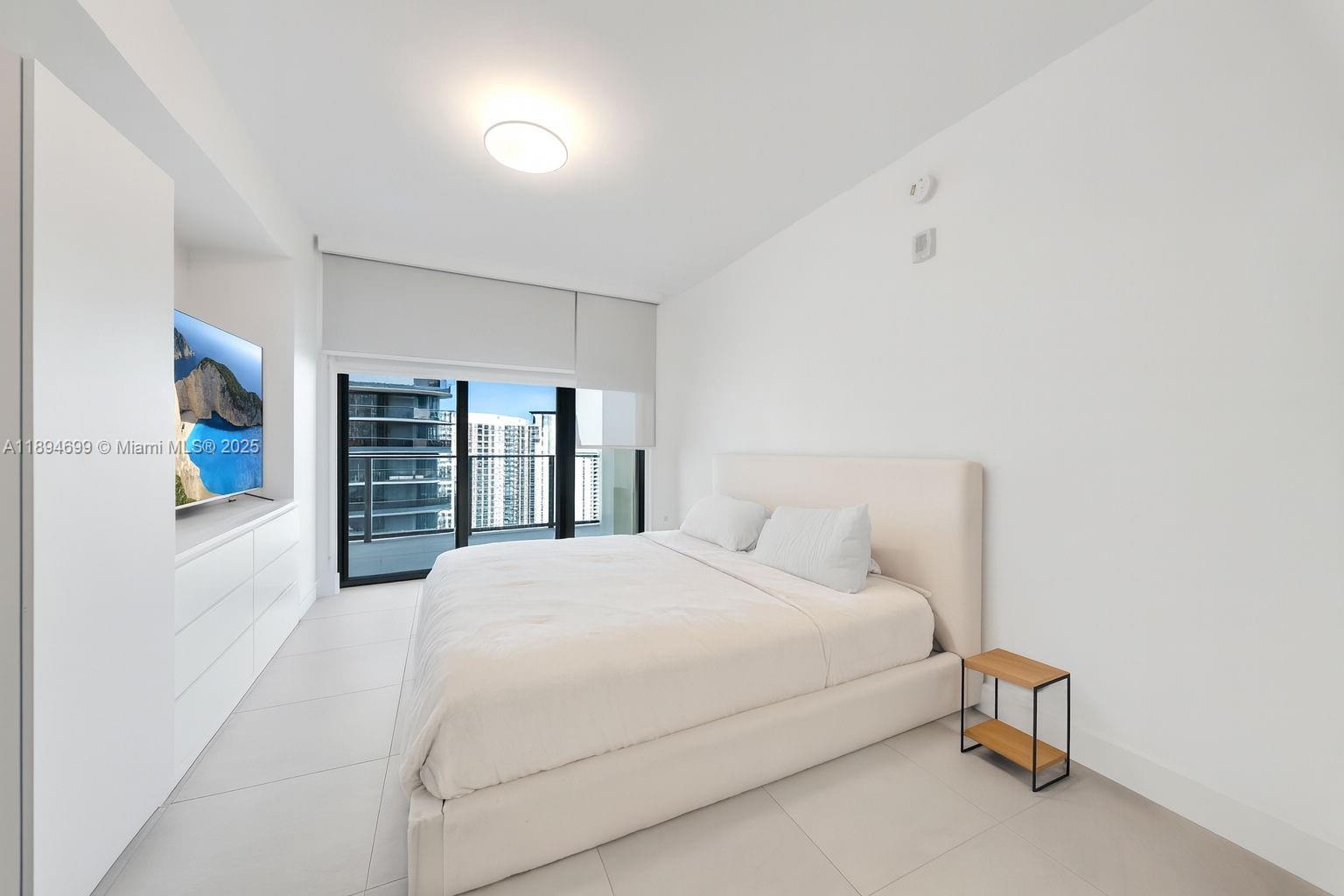 1010 Brickell Ave #3210, Miami FL 33131