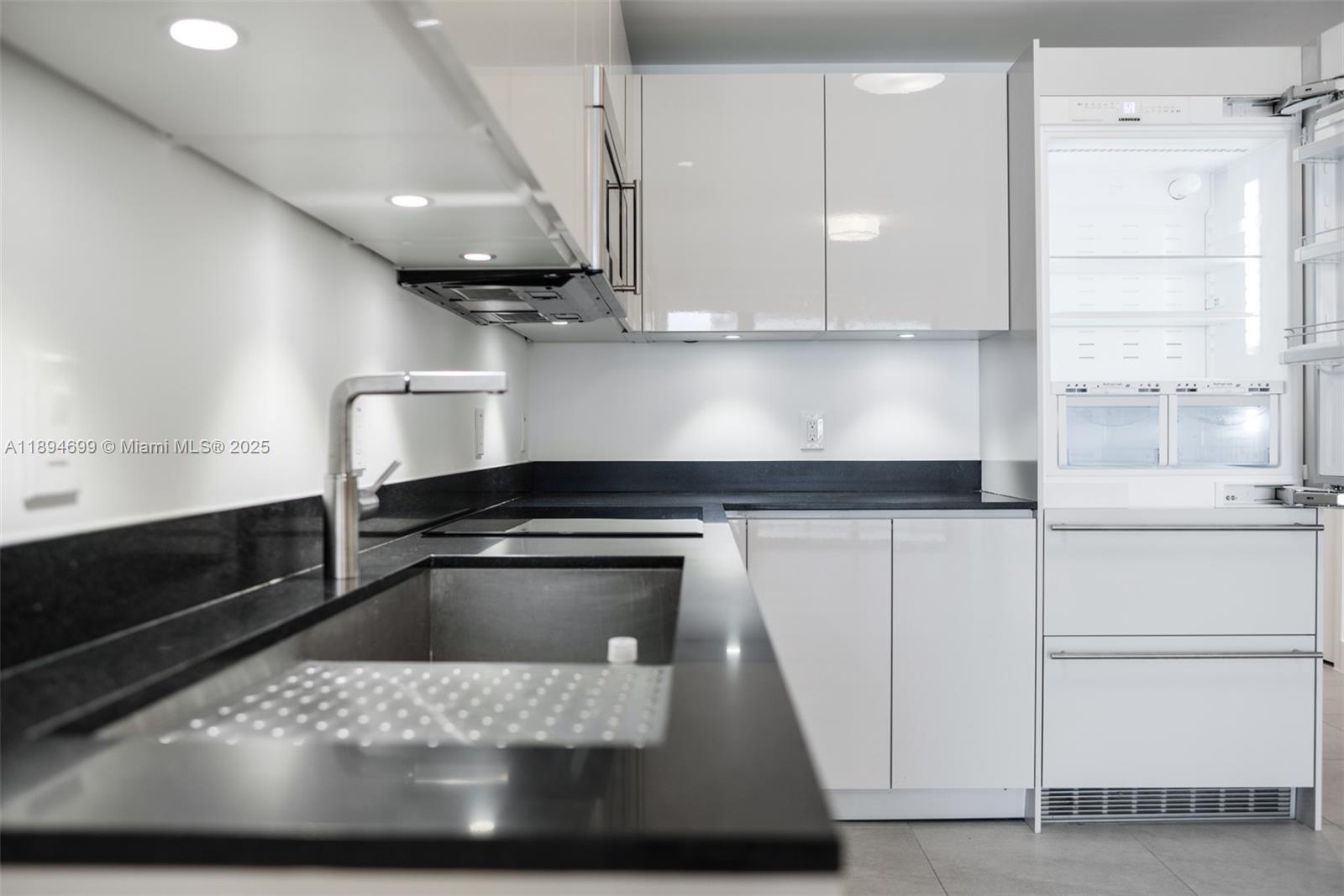 1010 Brickell Ave #3210, Miami FL 33131