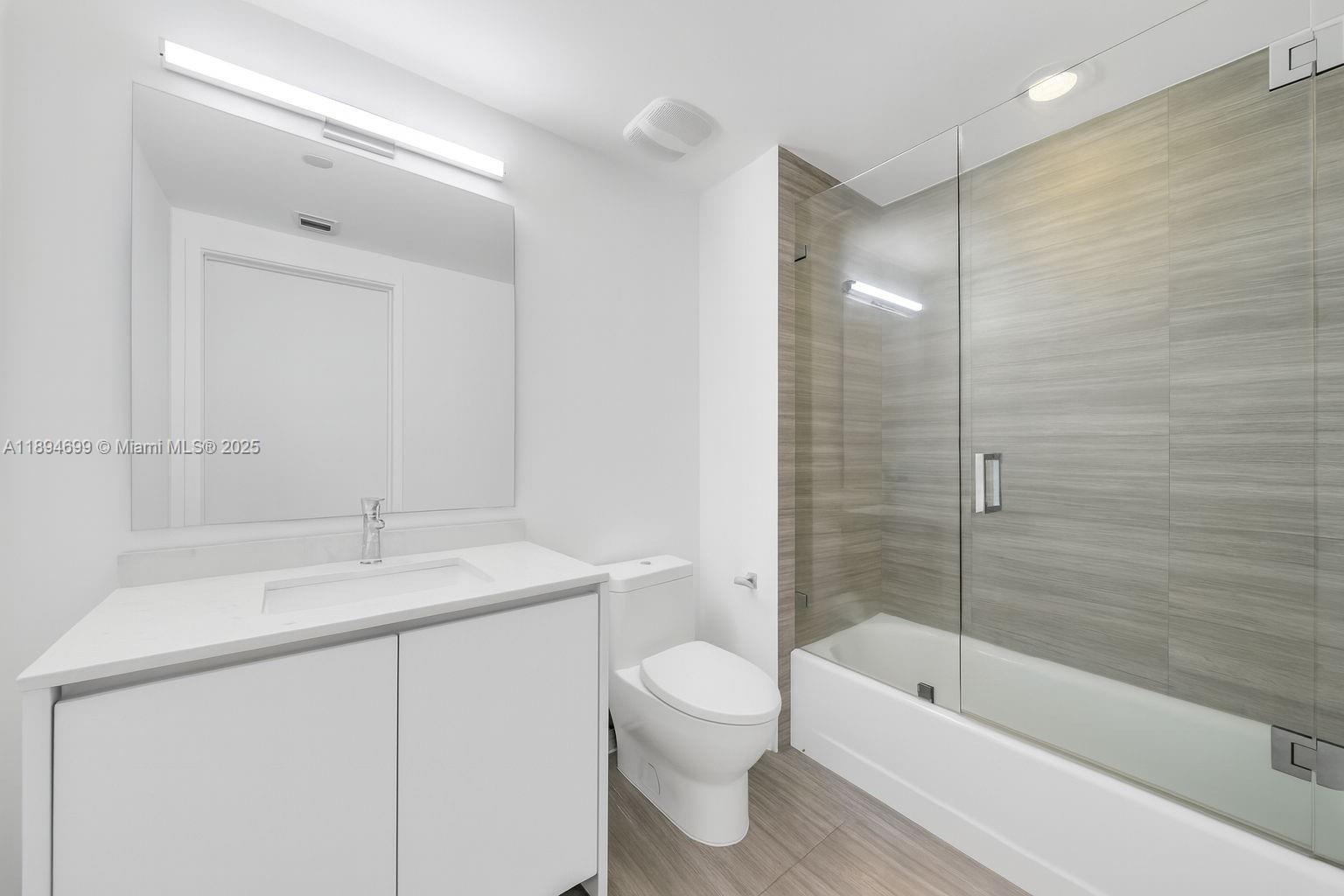 1010 Brickell Ave #3210, Miami FL 33131