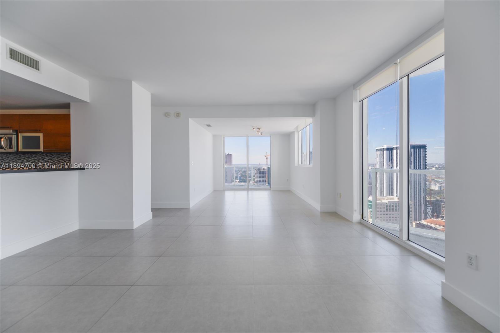 253 NE 2nd St #3902, Miami FL 33132