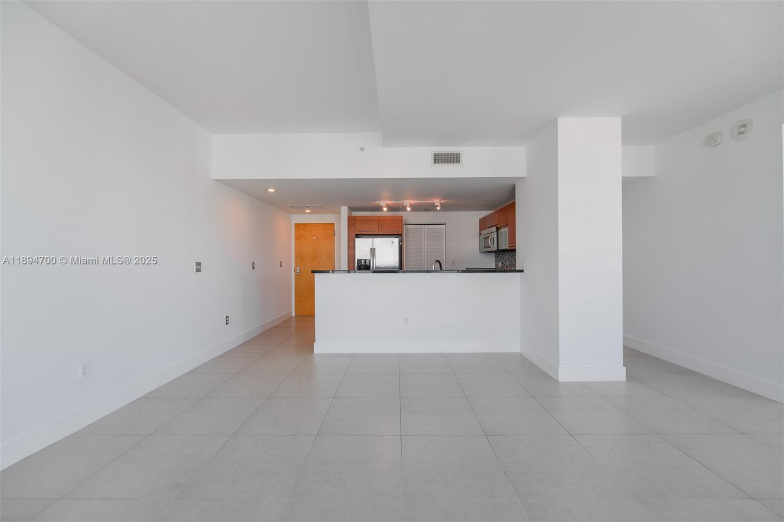 253 NE 2nd St #3902, Miami FL 33132
