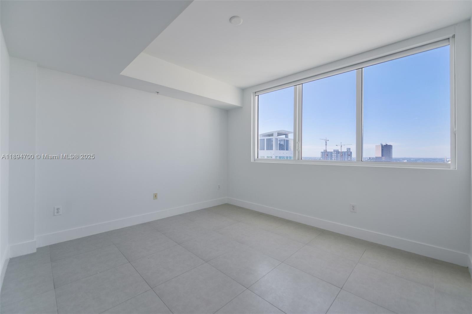 253 NE 2nd St #3902, Miami FL 33132