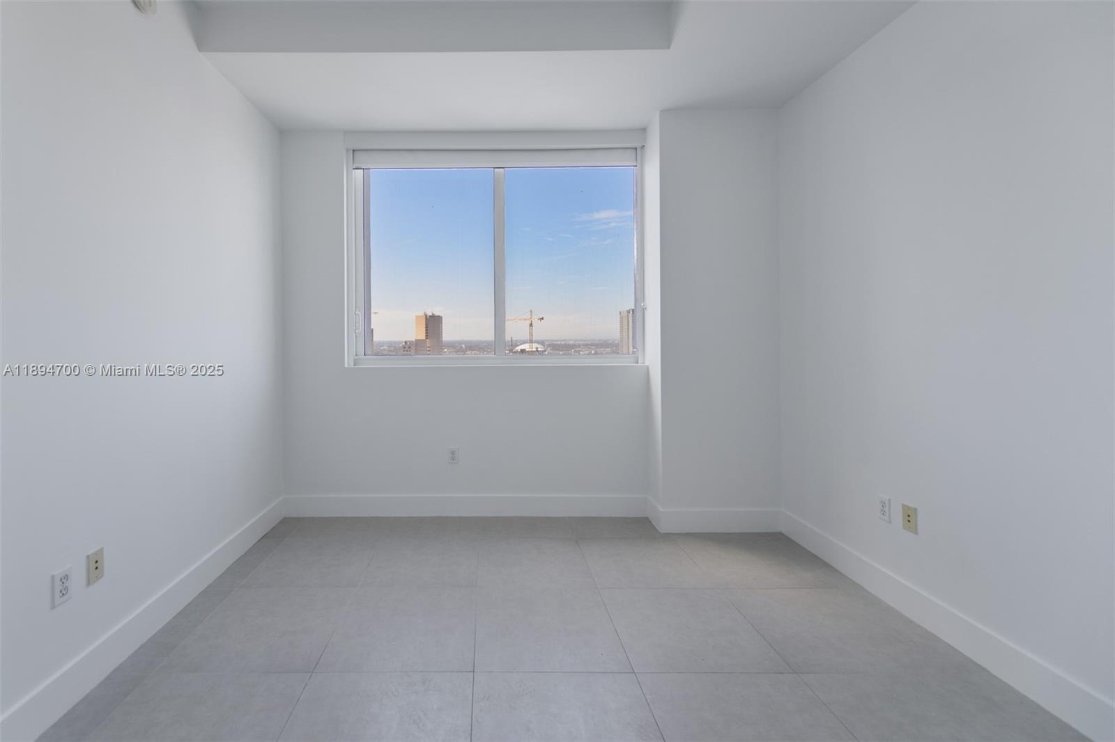 253 NE 2nd St #3902, Miami FL 33132
