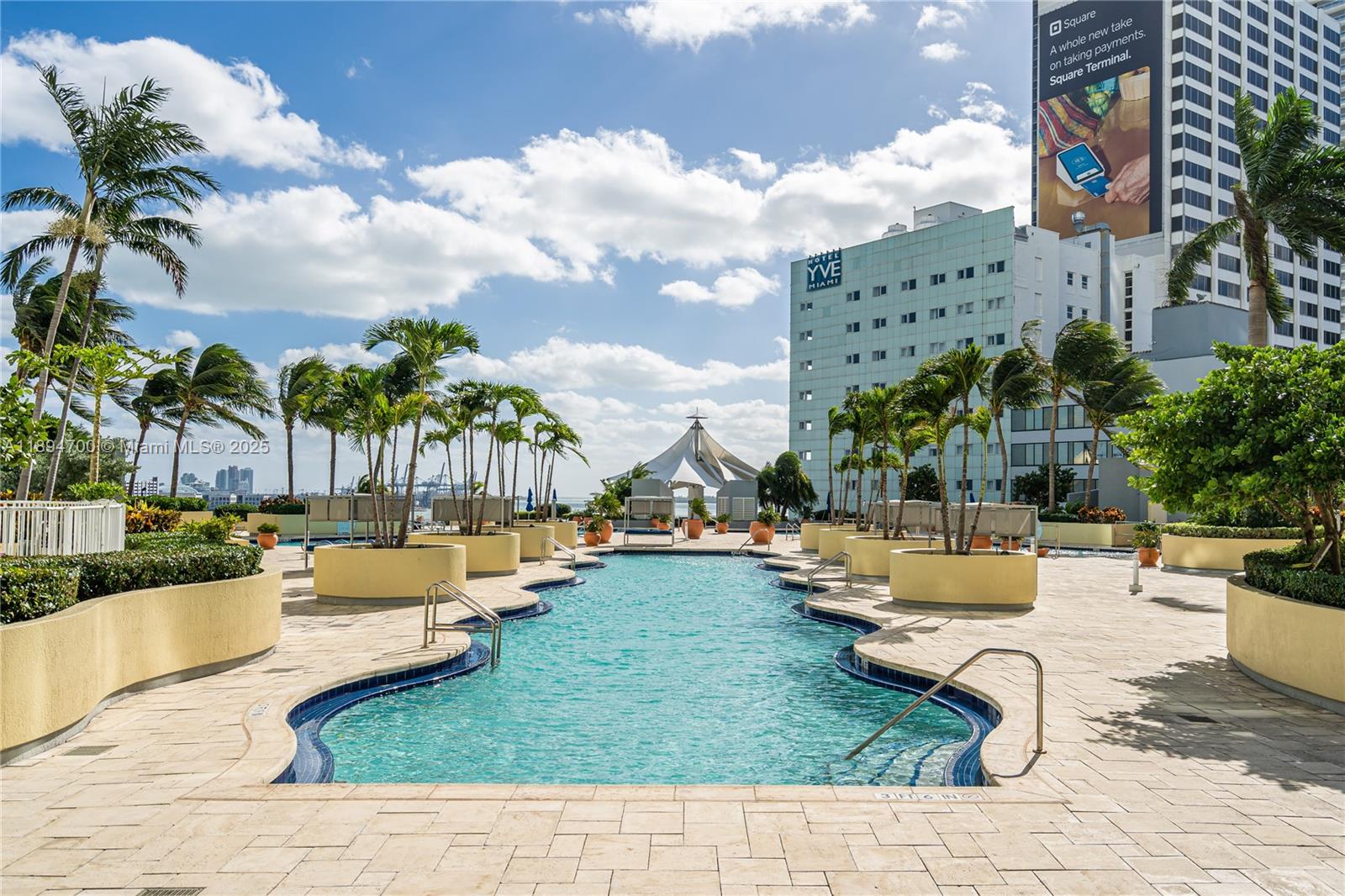 253 NE 2nd St #3902, Miami FL 33132