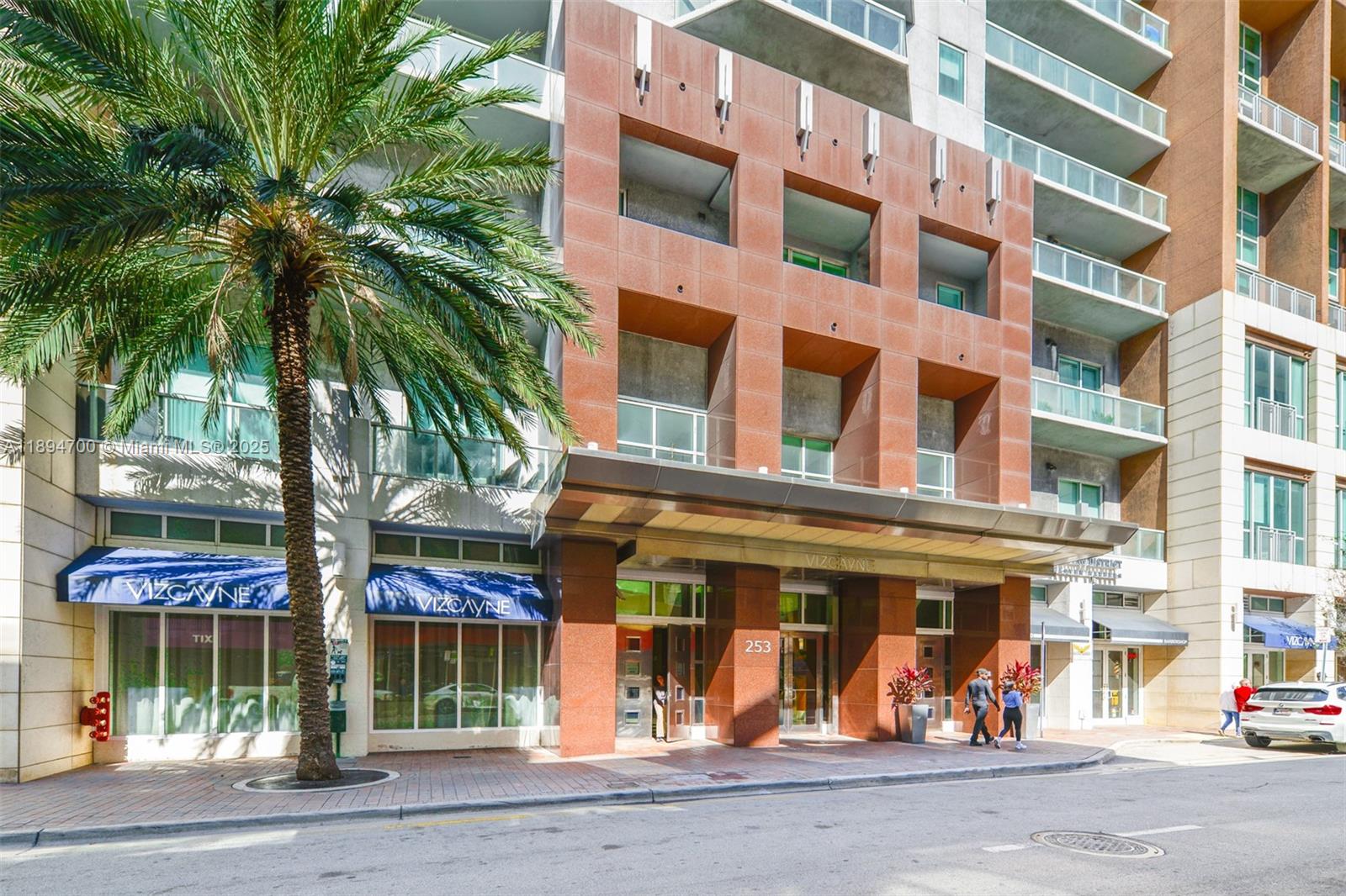 253 NE 2nd St #3902, Miami FL 33132
