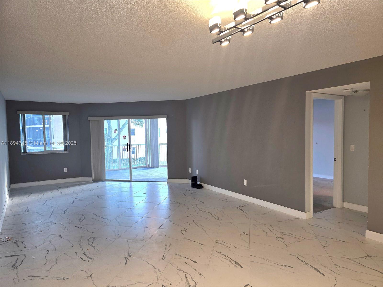 7440 Granville Dr #213, Tamarac FL 33321