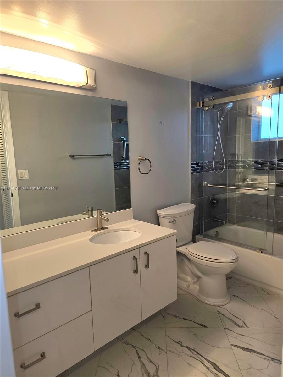 7440 Granville Dr #213, Tamarac FL 33321