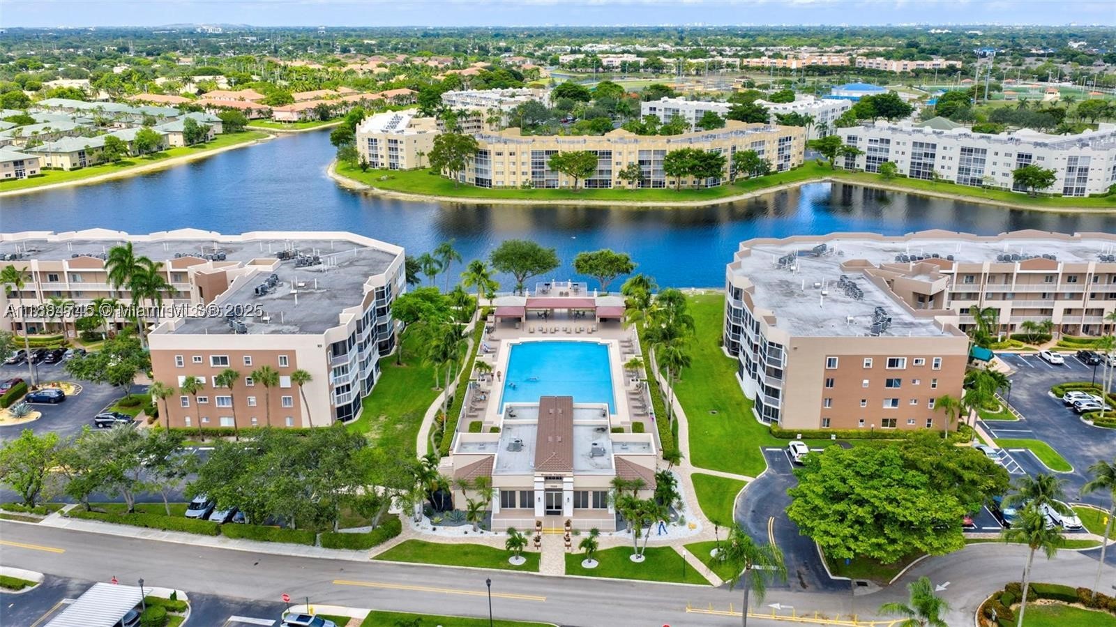 7440 Granville Dr #213, Tamarac FL 33321