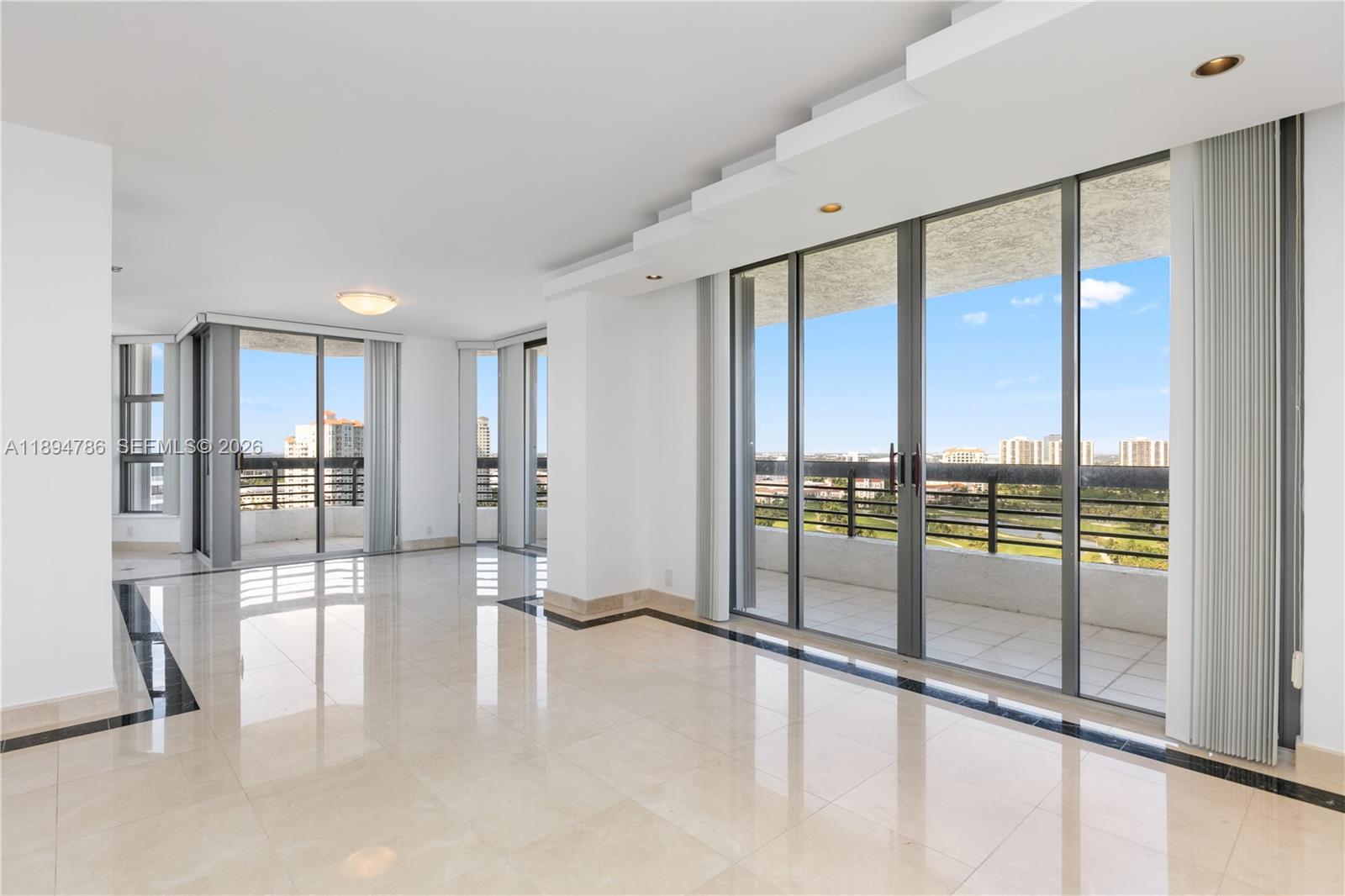 3400 NE 192nd St #LPH5, Aventura FL 33180