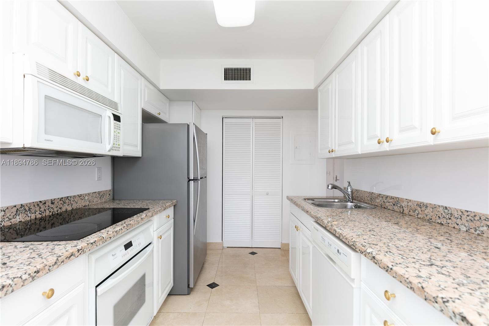3400 NE 192nd St #LPH5, Aventura FL 33180