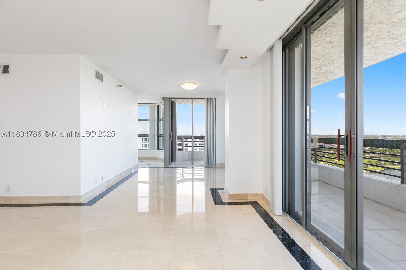 3400 NE 192nd St #LPH5, Aventura FL 33180