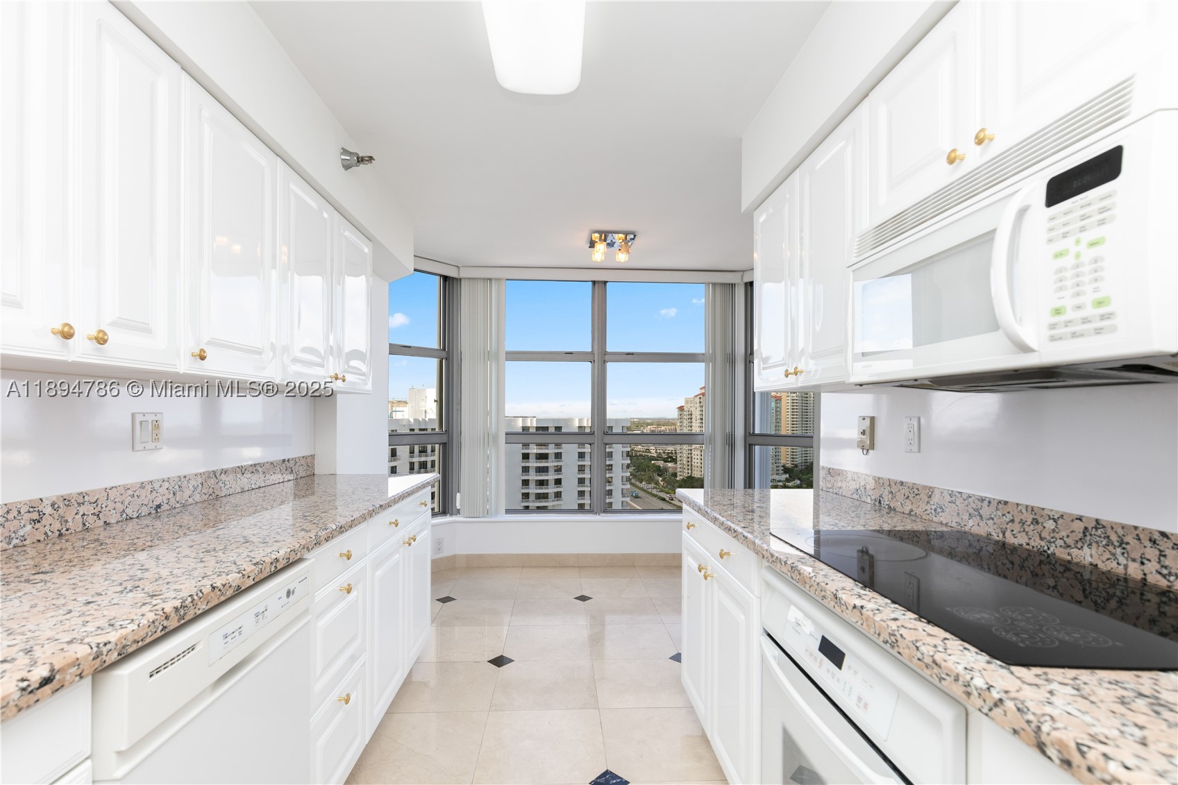 3400 NE 192nd St #LPH5, Aventura FL 33180