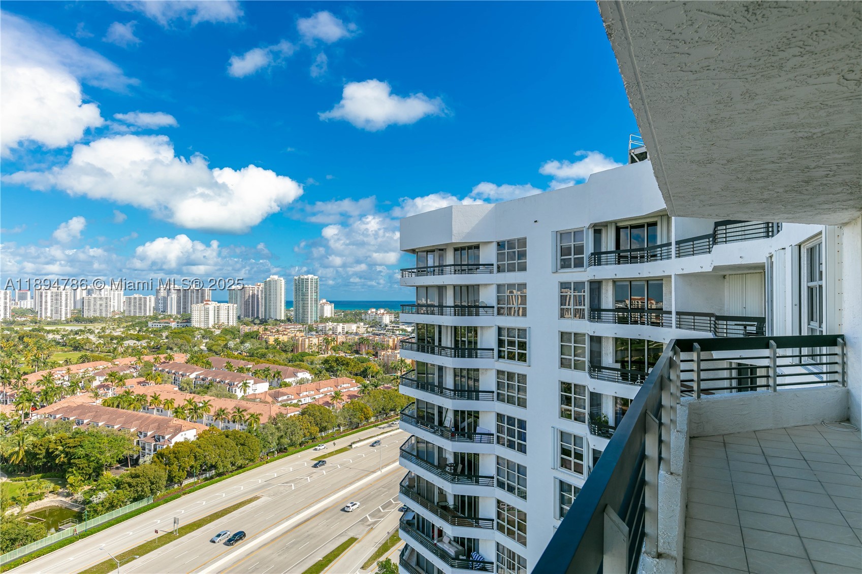 3400 NE 192nd St #LPH5, Aventura FL 33180