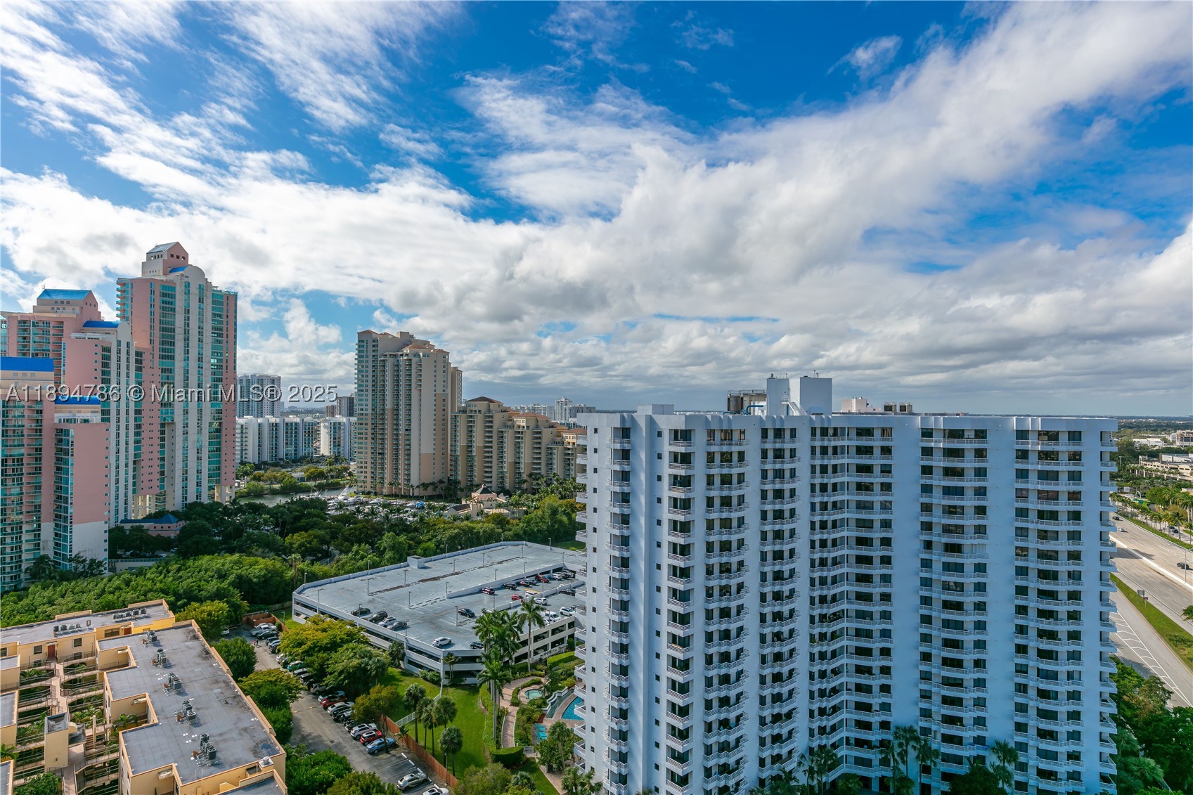 3400 NE 192nd St #LPH5, Aventura FL 33180