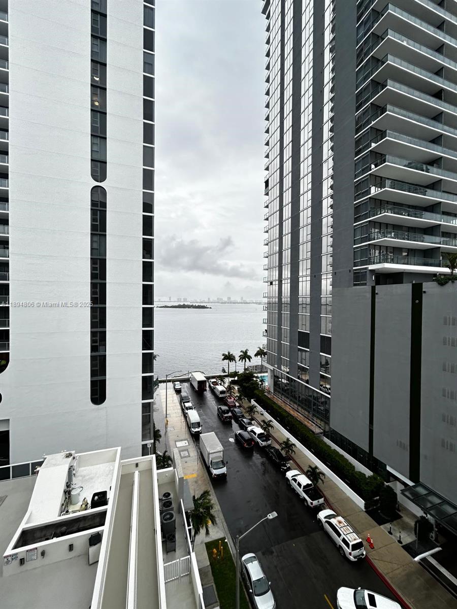 601 NE 23rd St #903, Miami FL 33137
