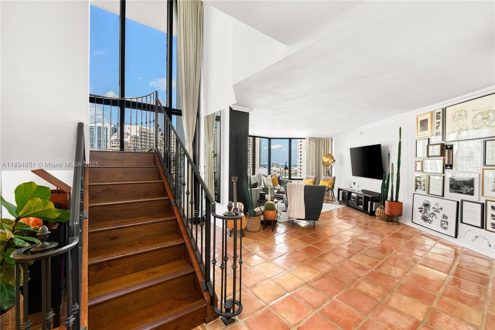 520 Brickell Key Dr #APH00, Miami FL 33131