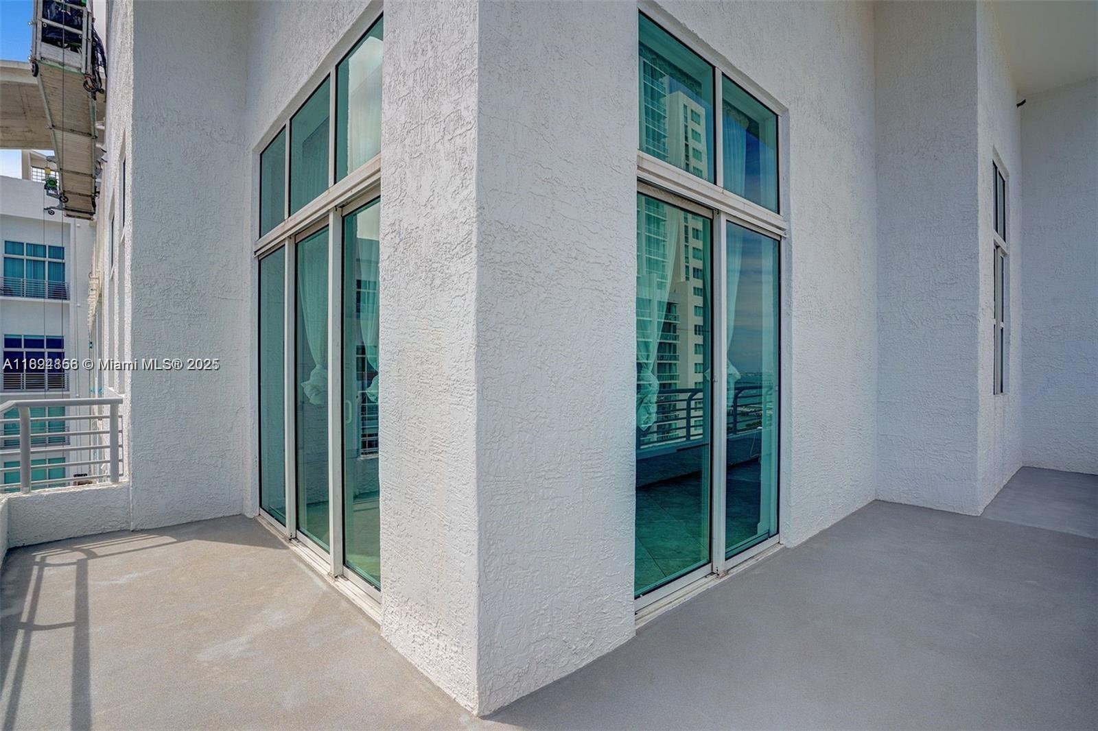 133 NE 2nd Ave #LPH3502, Miami FL 33132