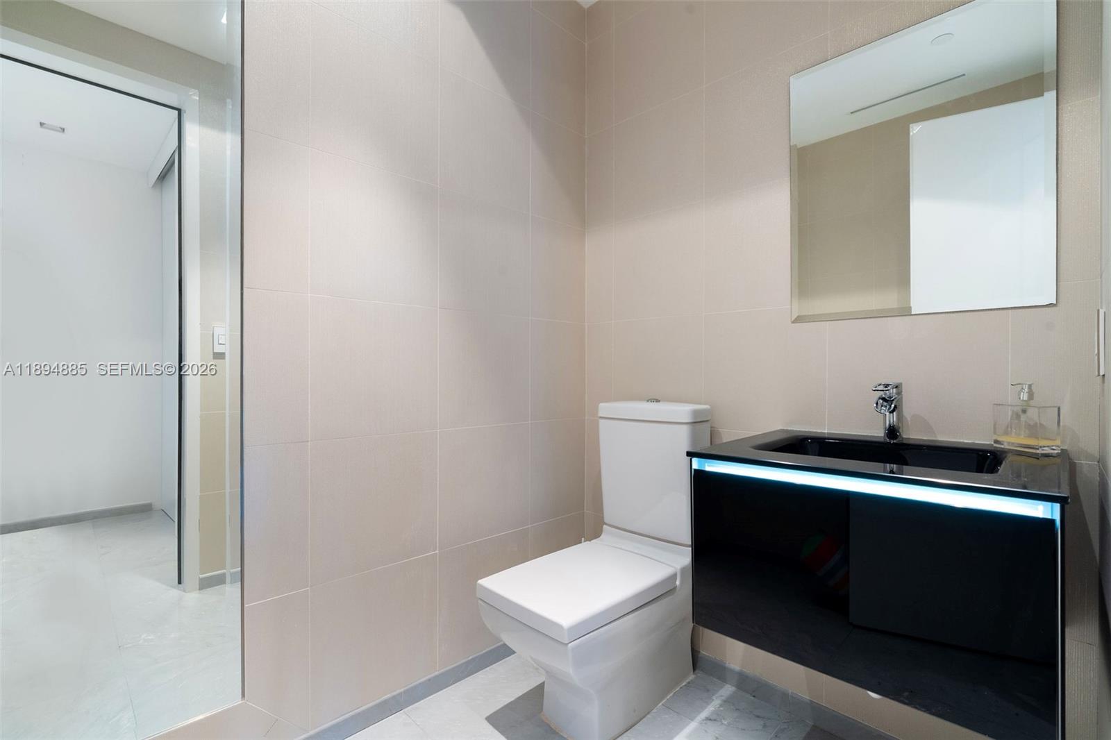 100 S Pointe Dr #2506, Miami Beach FL 33139