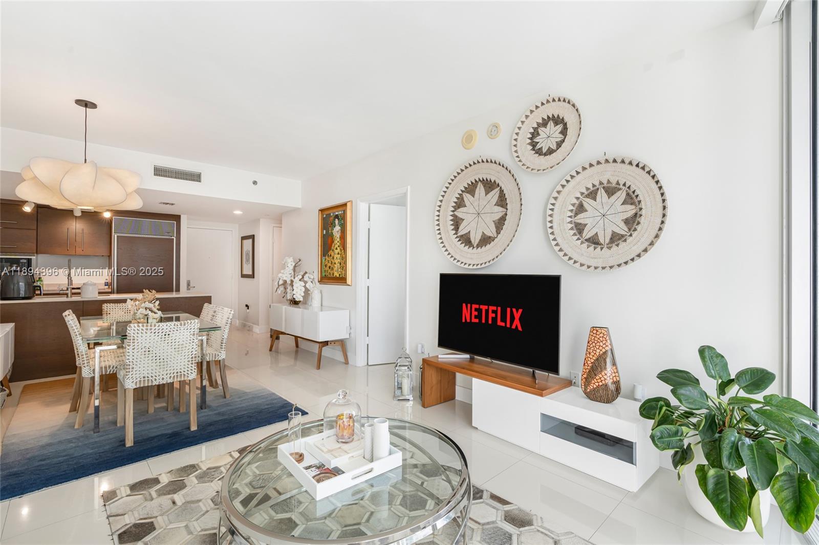 475 Brickell Ave #3111, Miami FL 33131