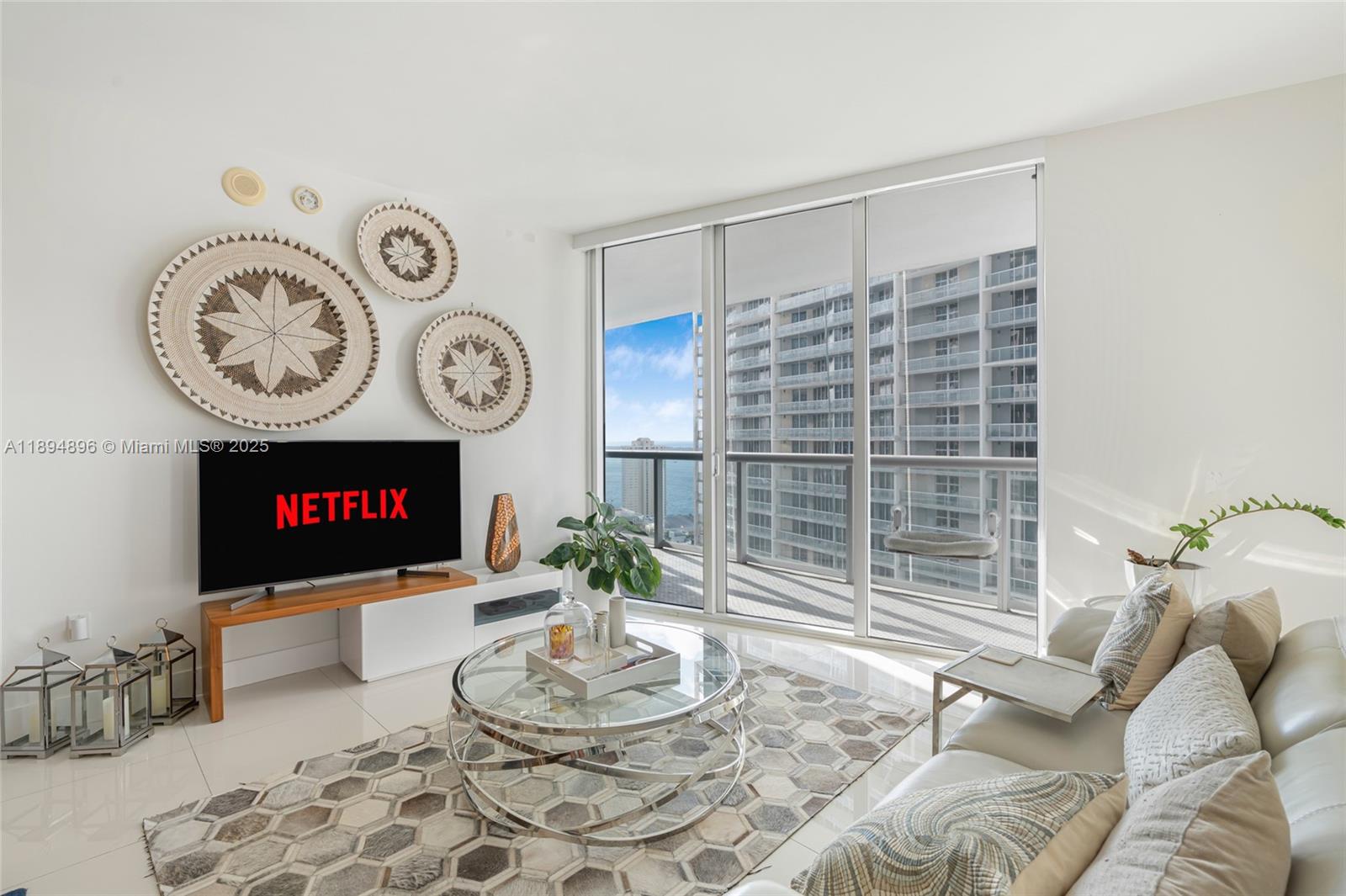 475 Brickell Ave #3111, Miami FL 33131