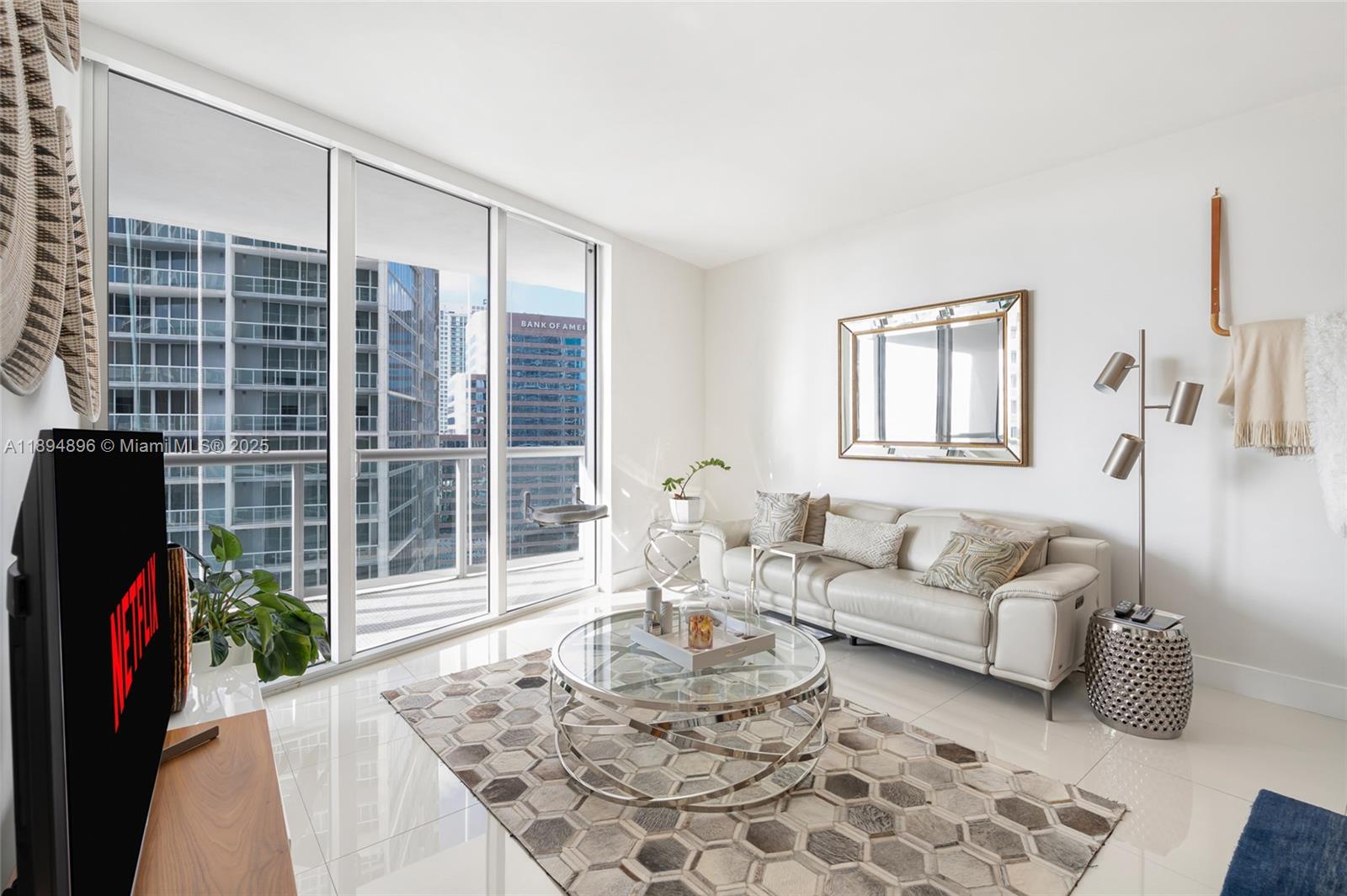 475 Brickell Ave #3111, Miami FL 33131